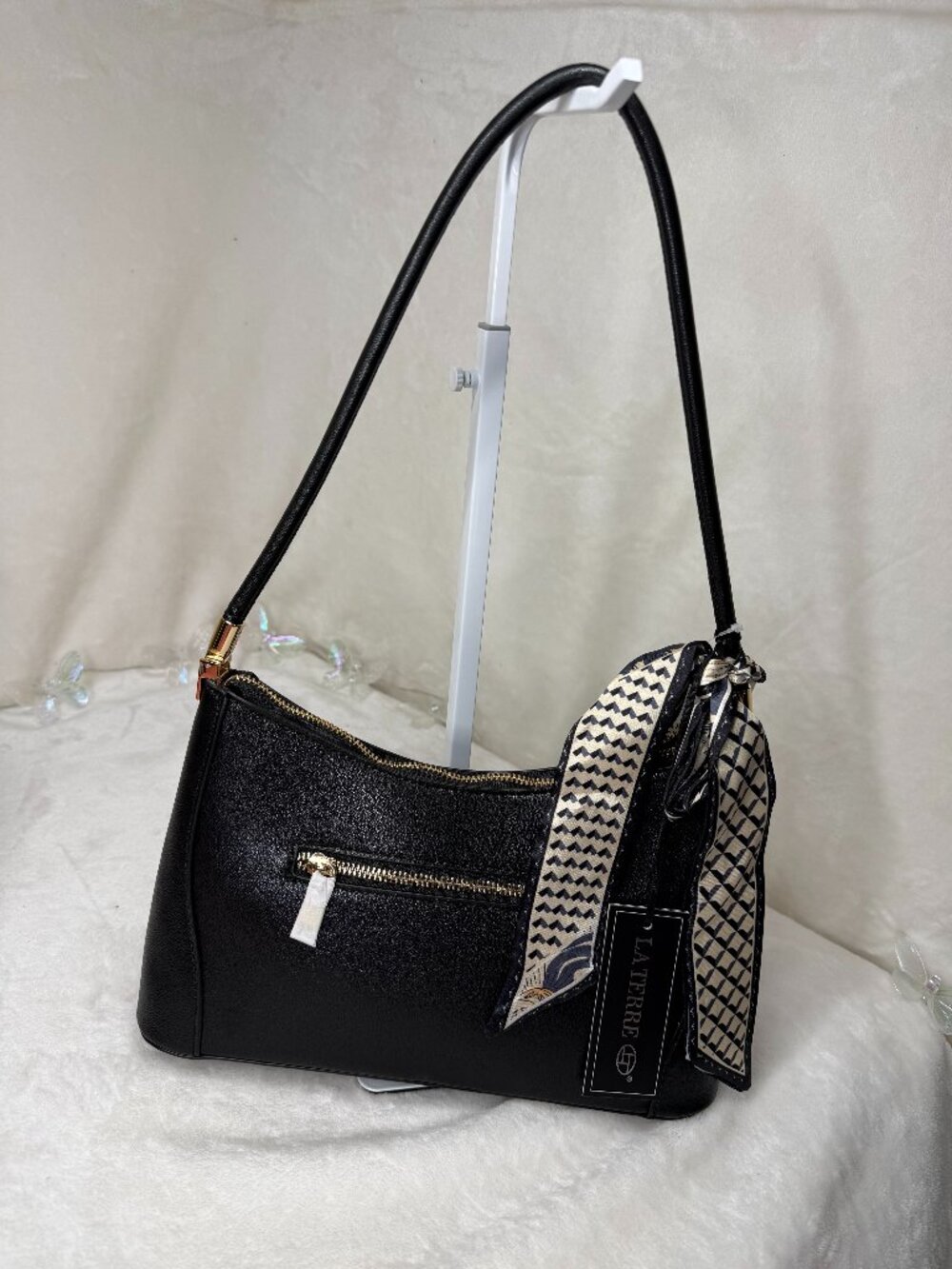 La Terre Black Structured Handbag – New With Tags (6x12x3.5)